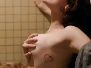 გოგონები ორი მეგობარი გასახდელში პორნო ვიდეოები