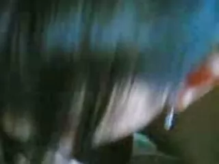 დაიძაბა მისი ცოლი მის მკლავებში