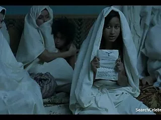 გოგონები, რომლებსაც აქვთ სექსი ძილიან წვეულებაზე