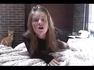 უყურეთ პორნო სექსუალურ მასწავლებელ ქალიშვილს, რომელიც მინეტს აკეთებს